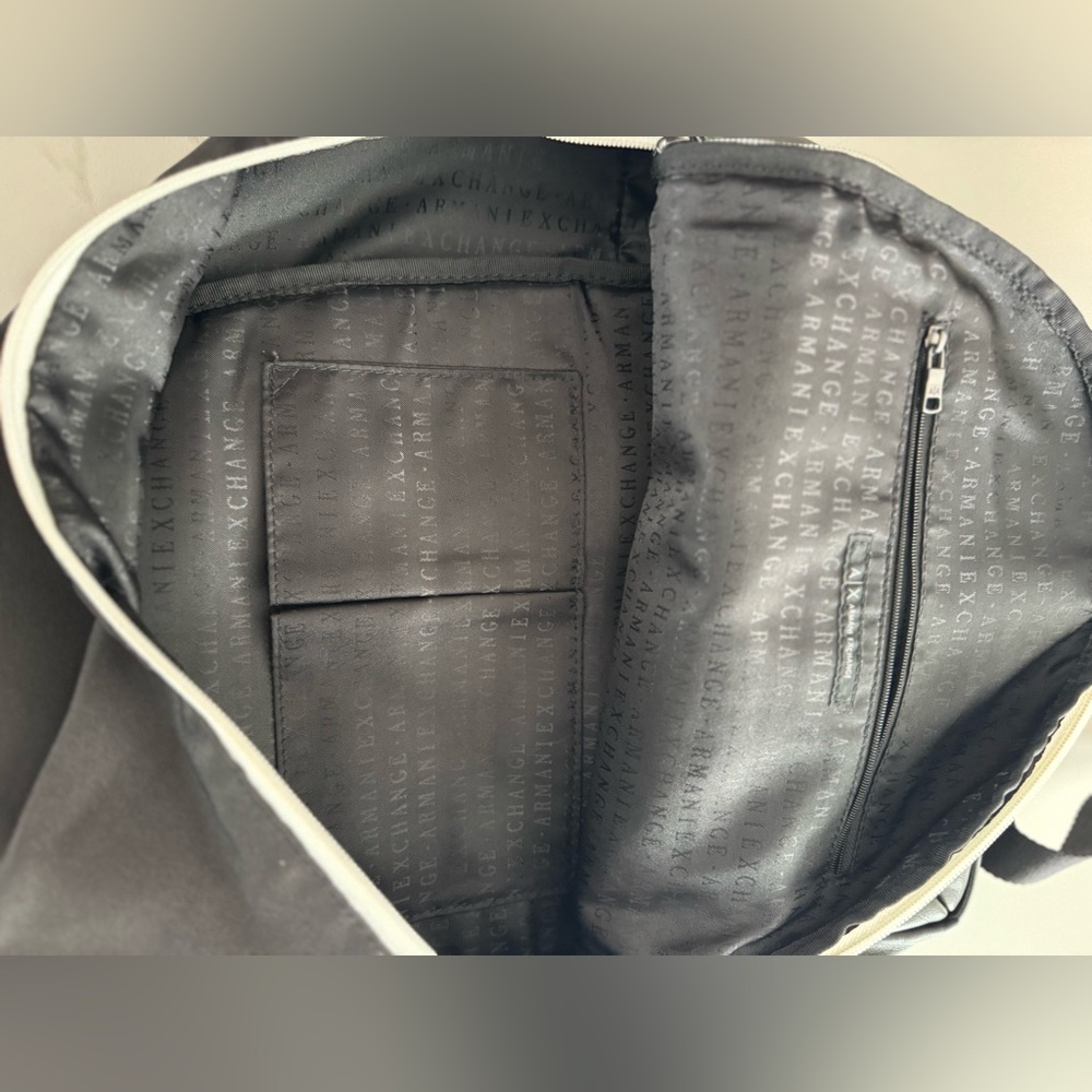 Armani Exchange Backpack 🎒 B&W - Picture 4 of 5